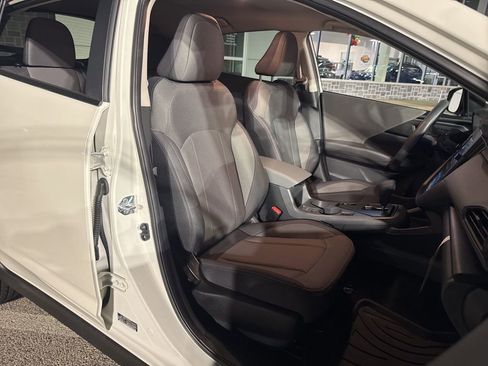 Used 2025 Subaru Crosstrek 2.0i image 16