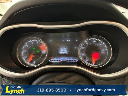 Used 2018 Jeep Cherokee Overland image 33