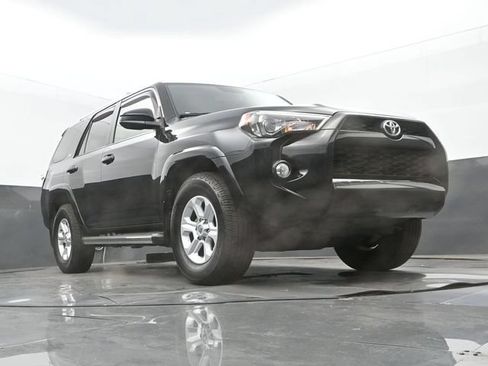 Used 2014 Toyota 4Runner SR5 RWD image 9