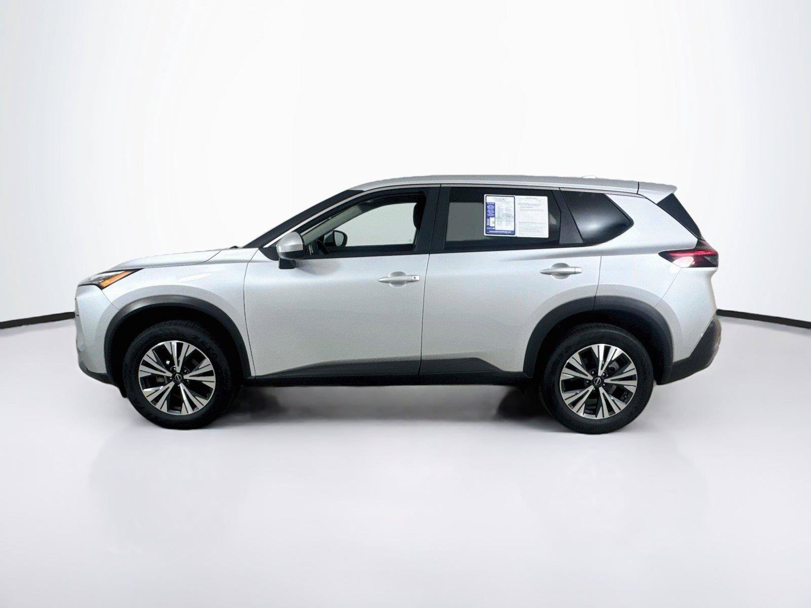 Used 2023 Nissan Rogue SV AWD/4WD image 3