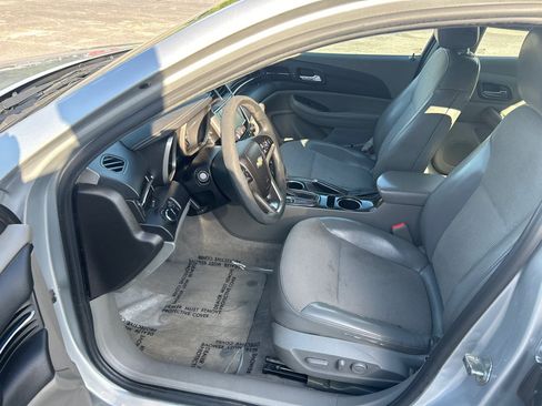 Used 2014 Chevrolet Malibu LT w/ Power Convenience Package FWD image 9