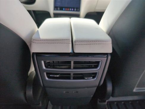 Used 2021 Tesla Model X Long Range image 17