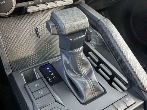 Used 2024 Toyota Tacoma SR5 image 22