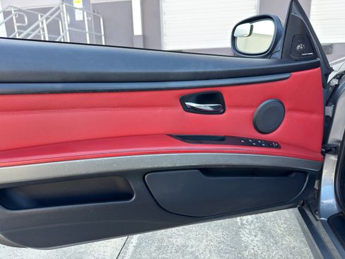 Used 2013 BMW 335is Convertible image 12