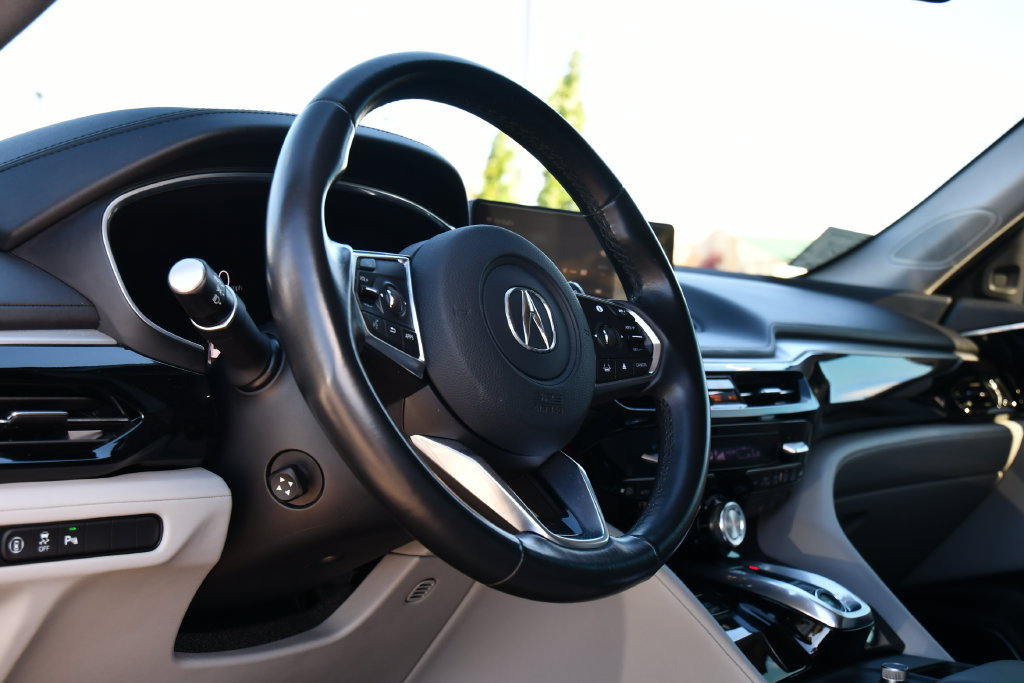 Used 2023 Acura MDX w/ Technology Package AWD/4WD image 21