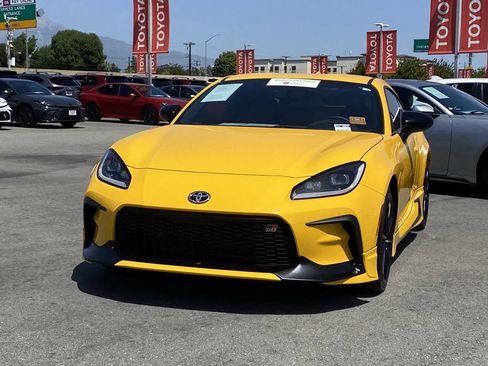 Certified 2026 Toyota GR86 YUZU Limited w/ GR Aero Kit RWD image 45