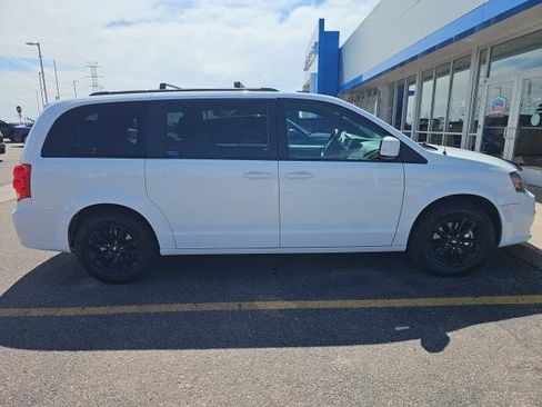 Used 2019 Dodge Grand Caravan GT image 2
