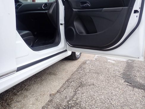 Used 2013 Chevrolet Cruze LT w/ RS Package image 27