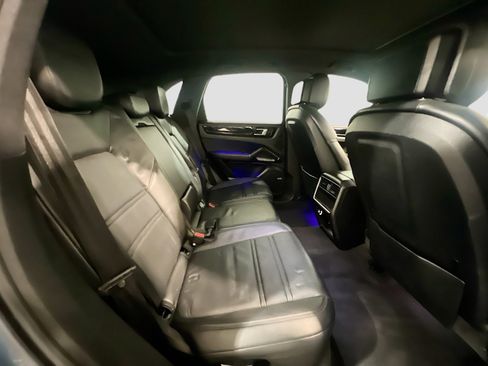 Used 2019 Porsche Cayenne image 22