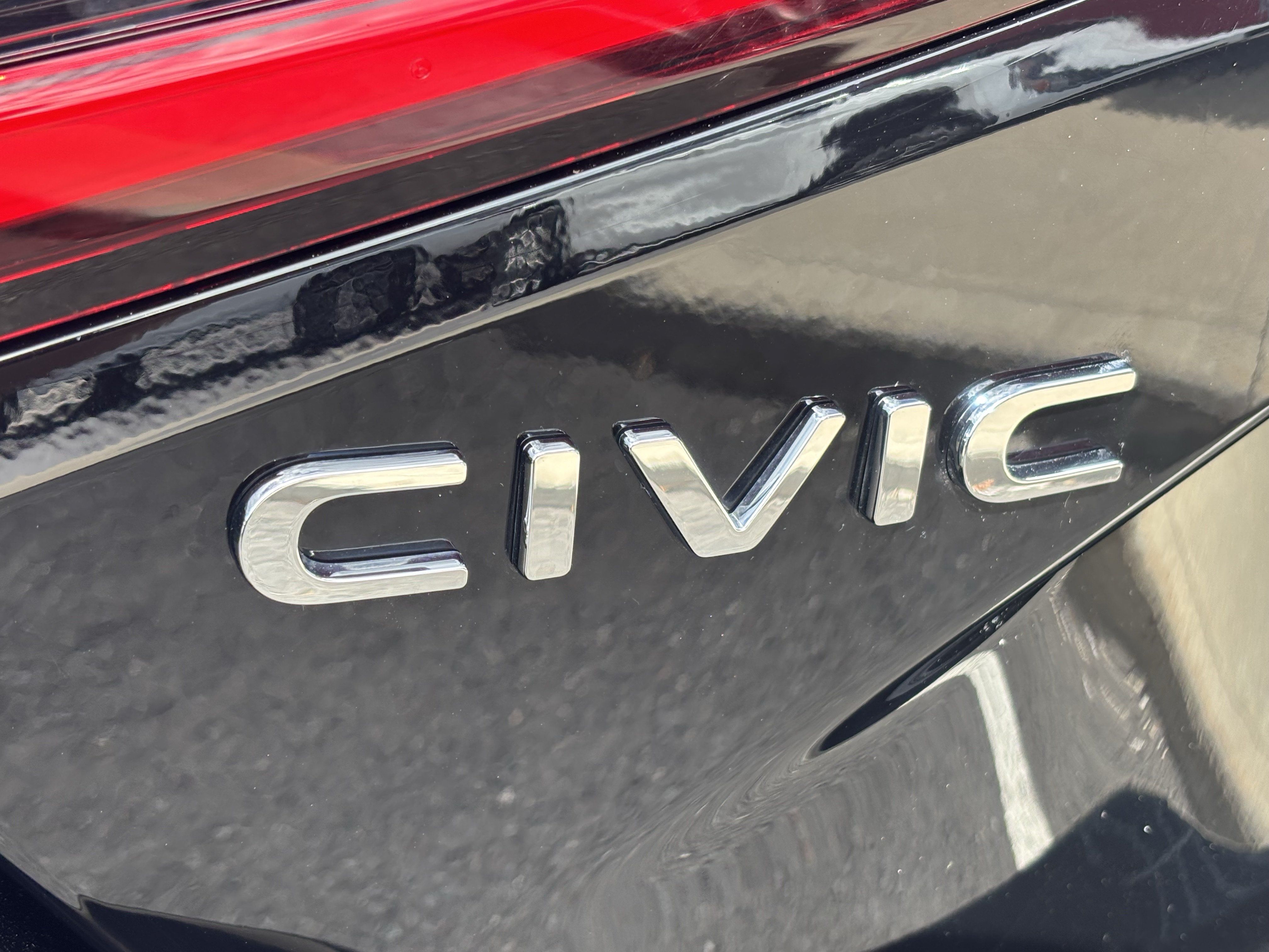 Used 2025 Honda Civic Sport image 12