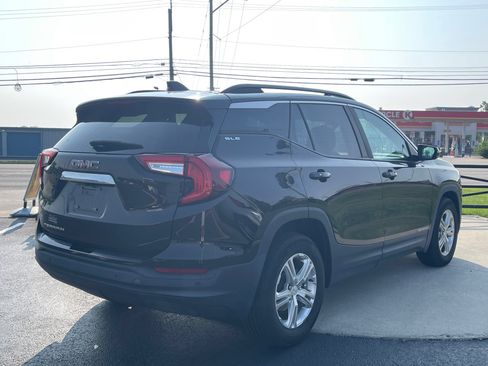 Used 2022 GMC Terrain SLE w/ Driver Convenience Package FWD image 7