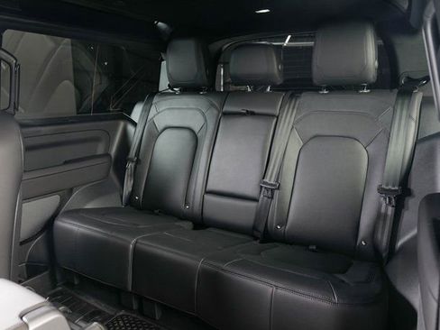 Used 2024 Land Rover Defender 90 S image 5