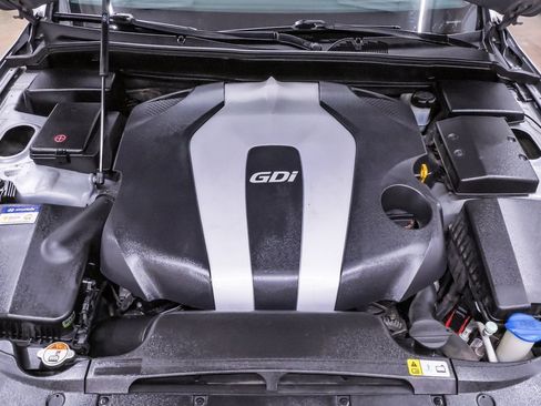 Used 2013 Hyundai Genesis 3.8 w/ Premium Pkg image 24