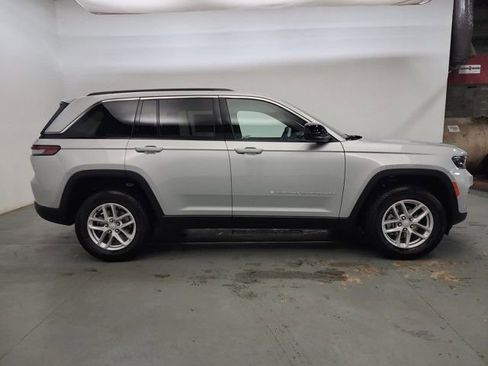 New 2025 Jeep Grand Cherokee Laredo X w/ Luxury Tech Group I image 10