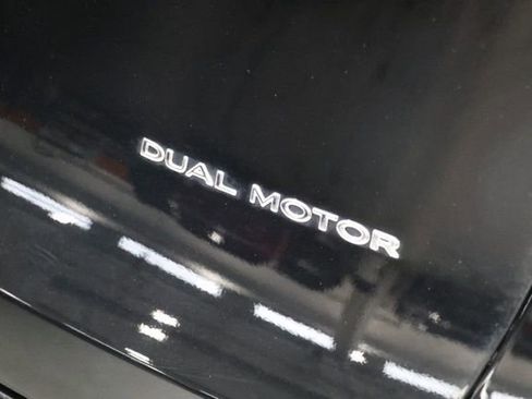 Used 2021 Tesla Model Y Long Range image 11