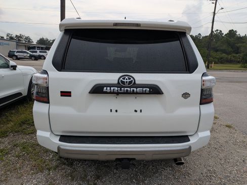 Used 2020 Toyota 4Runner TRD Off-Road AWD/4WD image 4
