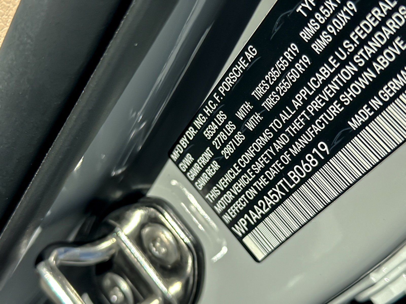 Certified 2026 Porsche Macan AWD/4WD image 27