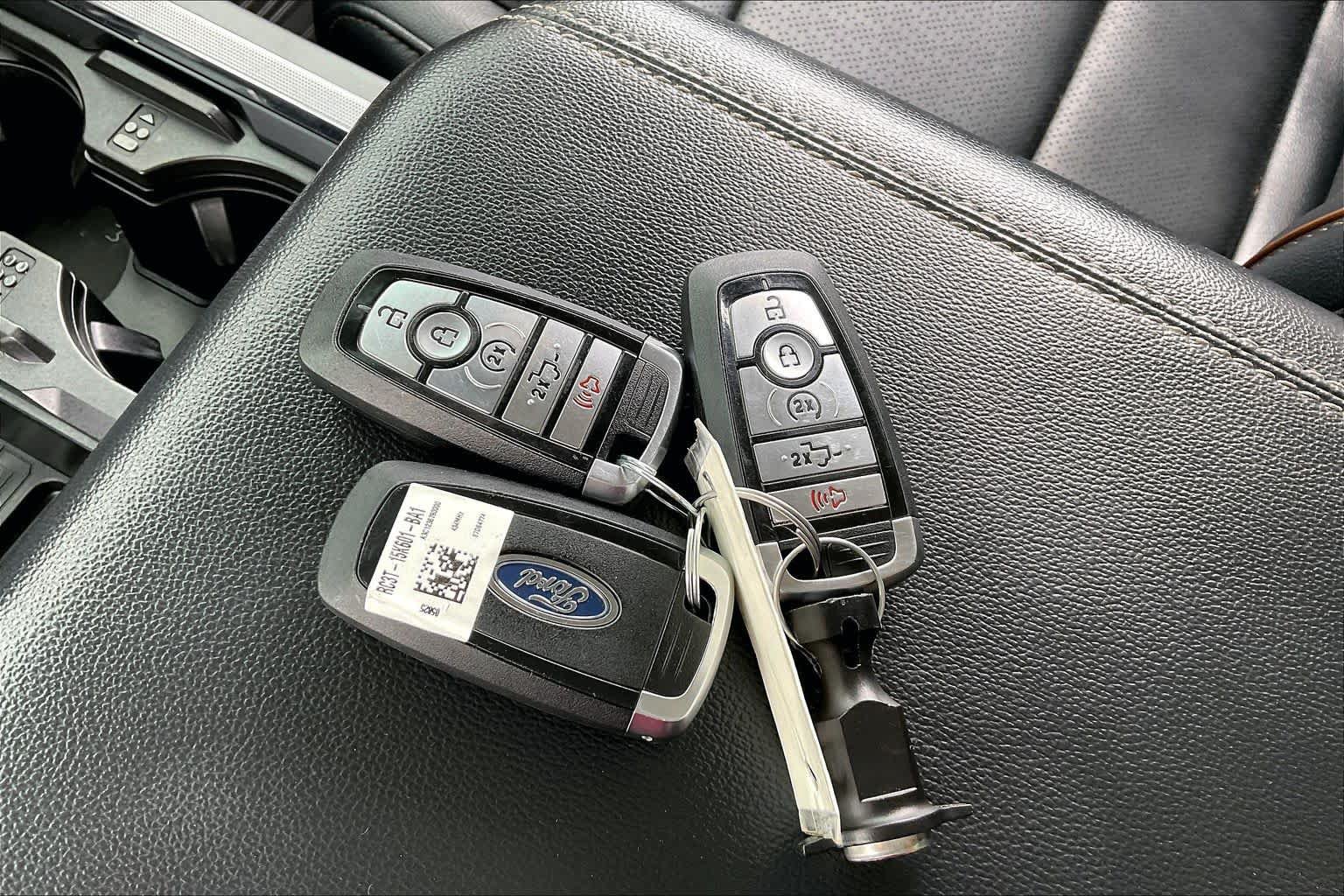 Used 2025 Ford F250 Lariat w/ FX4 Off-Road Package AWD/4WD image 14