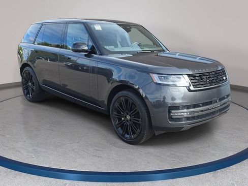 Used 2025 Land Rover Range Rover Long Wheelbase SE AWD/4WD image 4