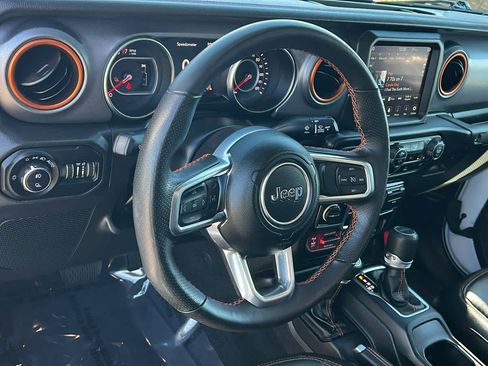 Certified 2022 Jeep Gladiator Mojave w/ Cold Weather Group image 10