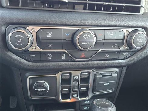 New 2026 Jeep Gladiator Sport image 10