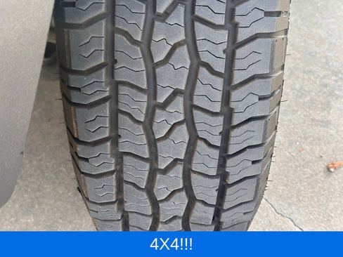 Used 2022 Toyota 4Runner TRD Off-Road Premium image 3