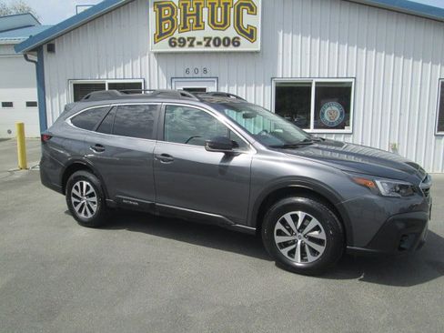 Used 2022 Subaru Outback Premium AWD/4WD image 1