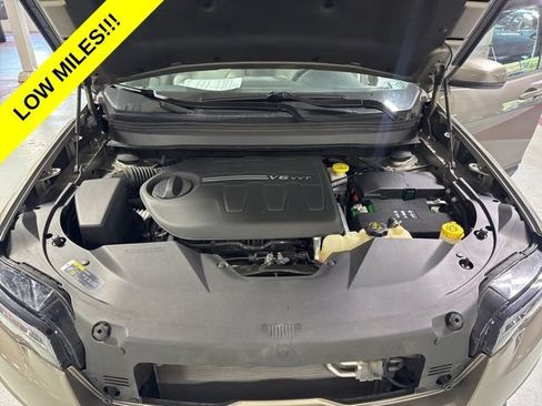 Used 2020 Jeep Cherokee Limited AWD/4WD image 10