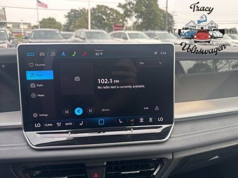 New 2025 Volkswagen Tiguan SE image 11