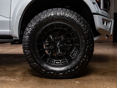 Used 2025 Ford F150 Raptor image 12