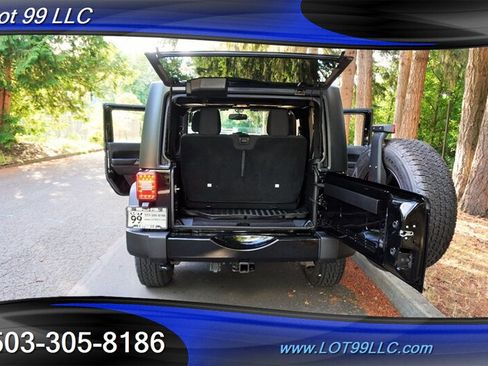 Used 2017 Jeep Wrangler Sport AWD/4WD image 19