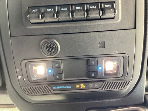 New 2025 Ford Bronco Badlands image 68