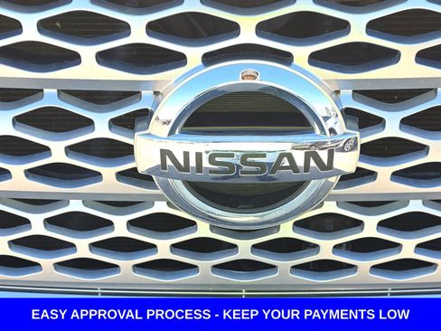 Used 2016 Nissan Titan SL image 11