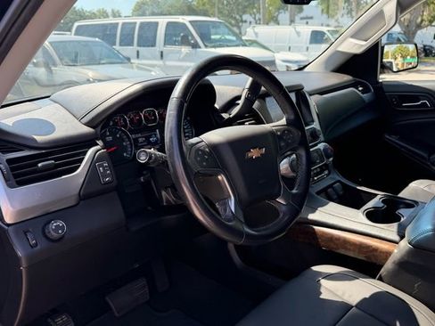 Used 2018 Chevrolet Tahoe LT RWD image 12