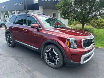 Certified 2024 Kia Telluride EX w/ EX Captain's Chair Package
