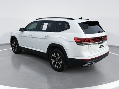 Certified 2025 Volkswagen Atlas SE image 5
