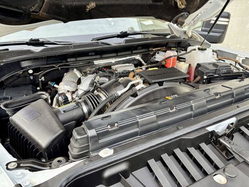 Used 2021 GMC Sierra 2500 SLE w/ SLE Value Package; image 17