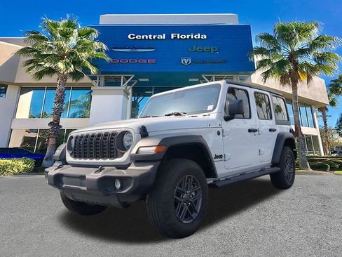 Used 2025 Jeep Wrangler Unlimited Sport AWD/4WD image 9
