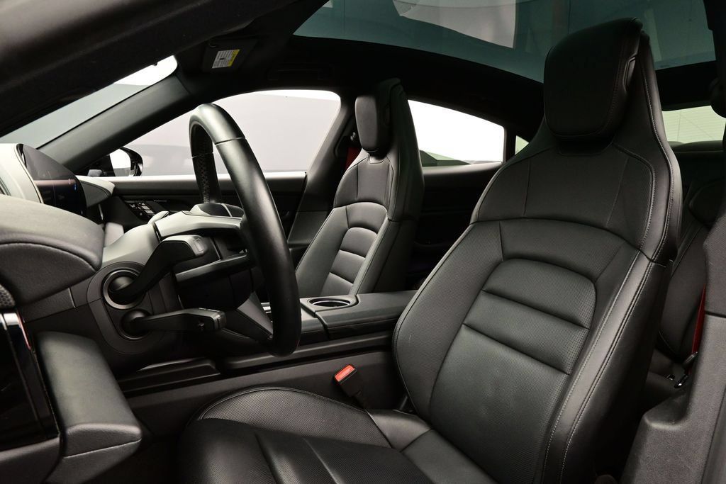 Certified 2021 Porsche Taycan RWD image 5