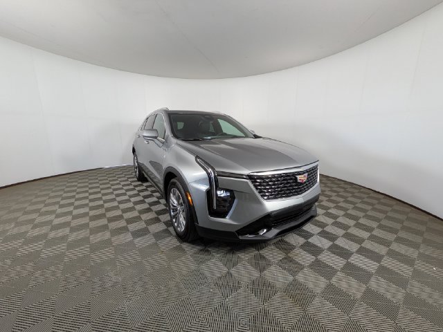 Used 2024 Cadillac XT4 Premium Luxury w/ Cold Weather Package AWD/4WD image 30