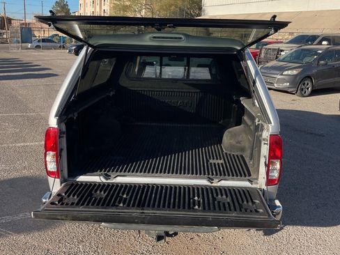 Used 2017 Nissan Frontier SV image 15