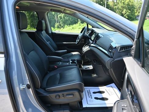 Used 2023 Honda Odyssey Elite image 19