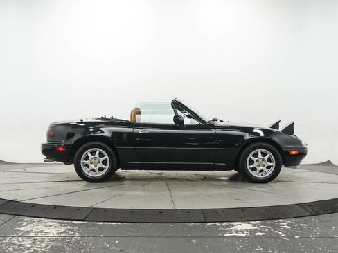 Used 1997 MAZDA MX-5 Miata RWD image 14