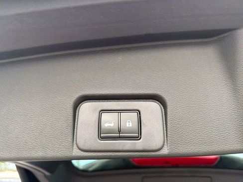 Used 2023 Nissan Rogue SL w/ SL Premium Package image 11