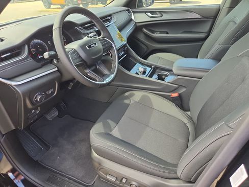 New 2026 Jeep Grand Cherokee Laredo X AWD/4WD image 10
