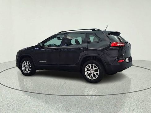 Used 2015 Jeep Cherokee Sport w/ Cold Weather Group AWD/4WD image 4