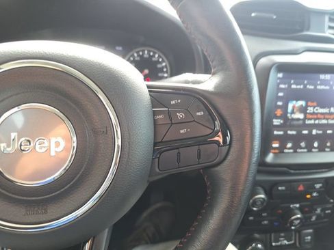 Certified 2022 Jeep Renegade Trailhawk AWD/4WD image 16