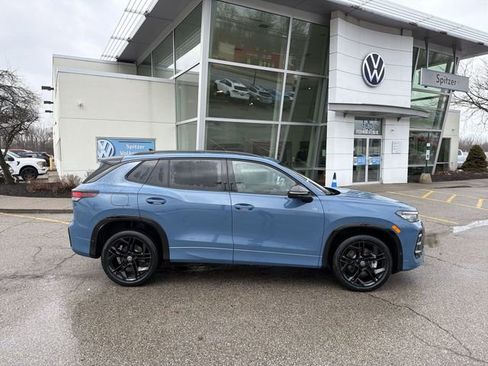 New 2026 Volkswagen Tiguan SE R-Line image 10