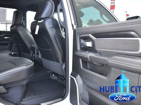 Used 2022 RAM 2500 Laramie w/ Night Edition AWD/4WD image 15