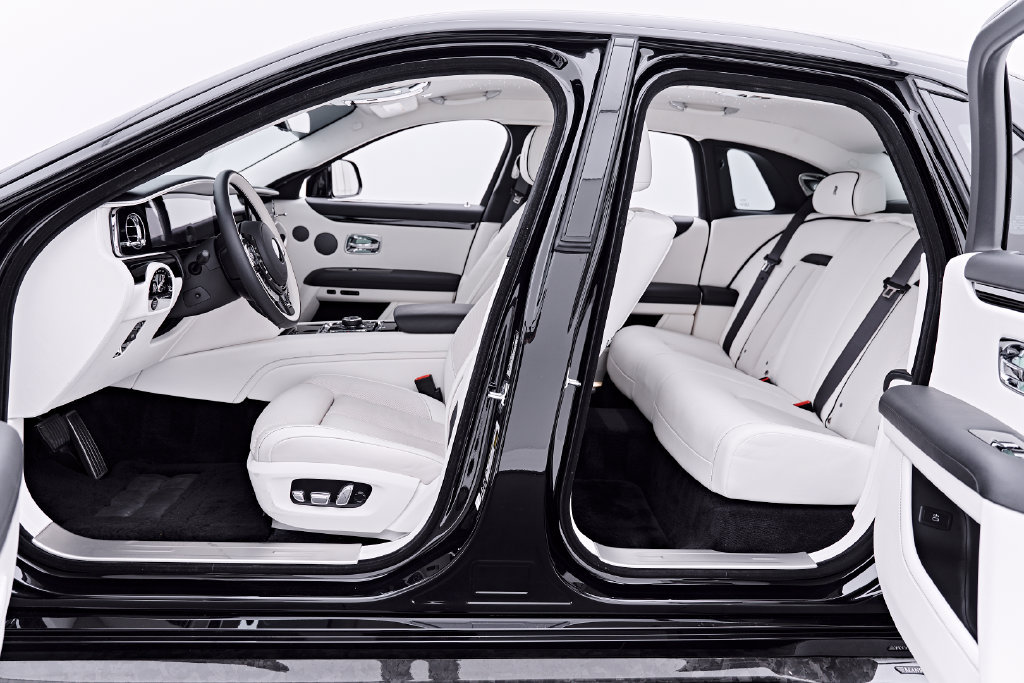 Used 2026 Rolls-Royce Ghost AWD/4WD image 56